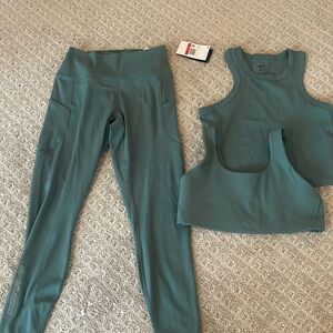 Nike teal pants, crop and bra top (pants new with tags tops never been worn)